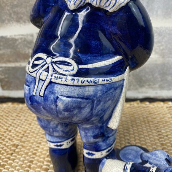 Limited Edition '97 Potting Shed Dedham Pottery Santa and Toys Ceramic Figurine - Picture 11 of 15